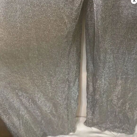 NWOT Womens Silver Metallic Jumpsuit with Keyhole Front and Cross Back Design - Picture 5 of 10